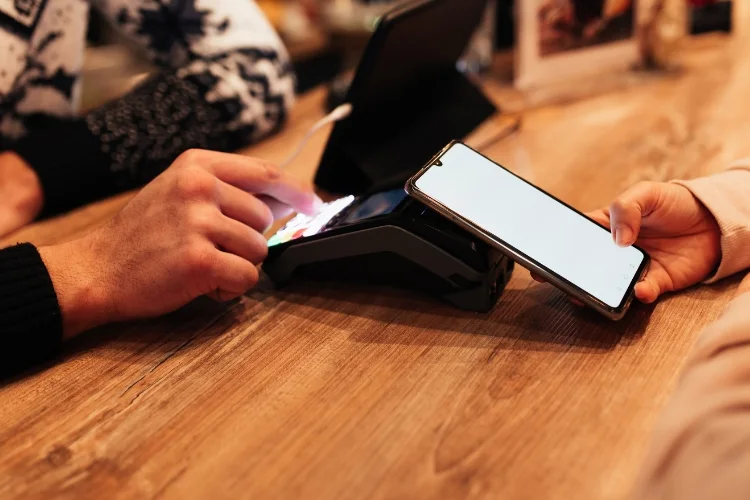 الهواتف التي تدعم خاصية NFC